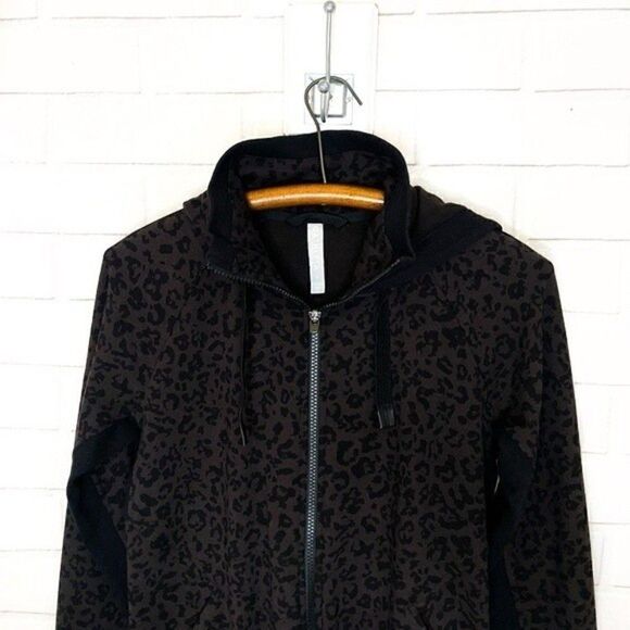 2 for $30 ATHLETA Triumph Black Leopard Print Hoodie - Picture 5 of 13